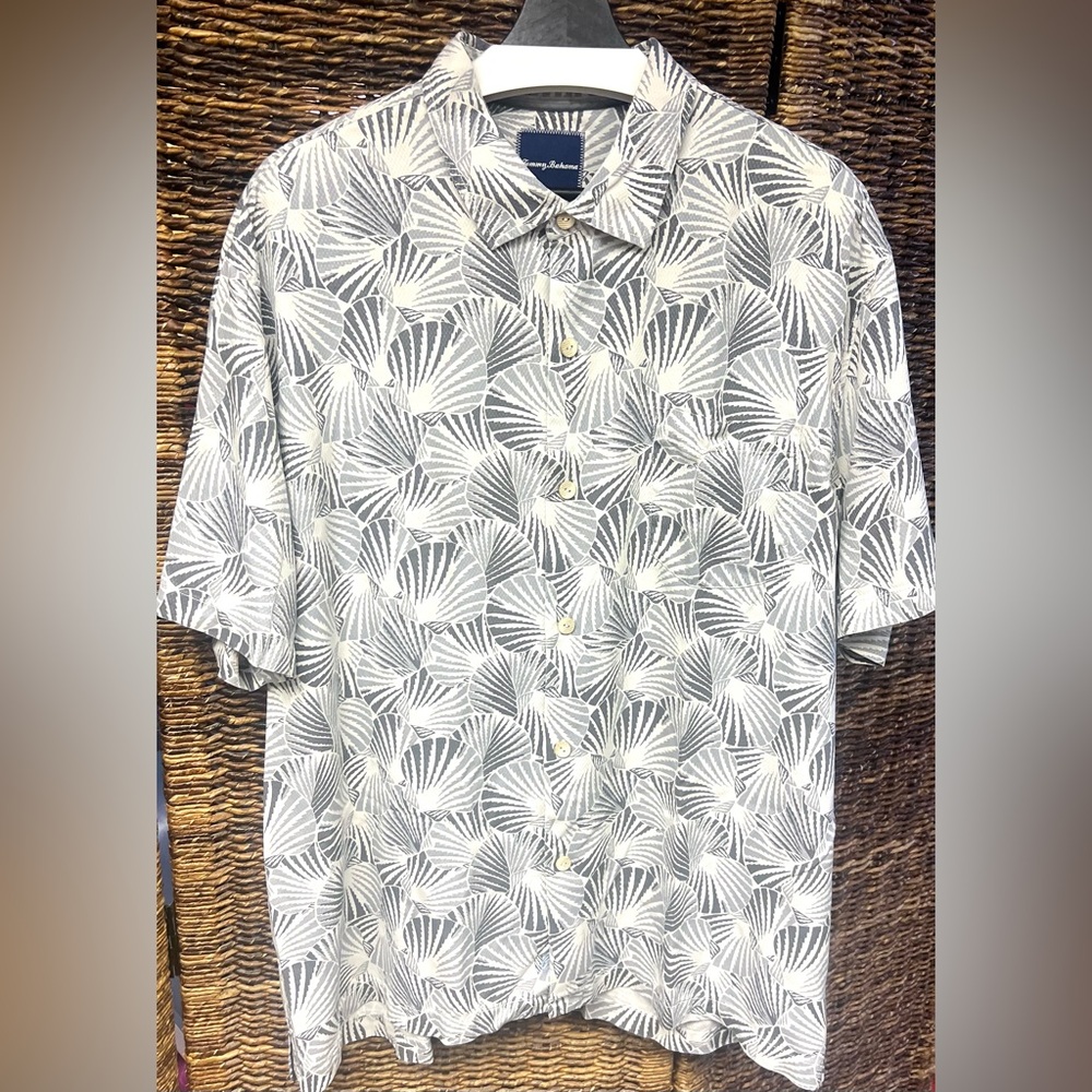 Tommy Bahama Gray Casual Button Down Shirt-100% Silk,Pre-Owned,Estimated size:XL